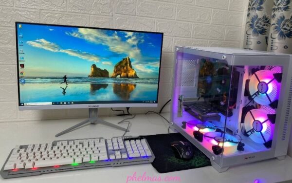 Bộ máy tính bể cá gaming cao cấp với cấu hình Core i5, RAM 8GB, SSD 256GB và VGA 730 là một sự kết hợp độc đáo của hiệu suất mạnh mẽ và thiết kế thẩm mỹ